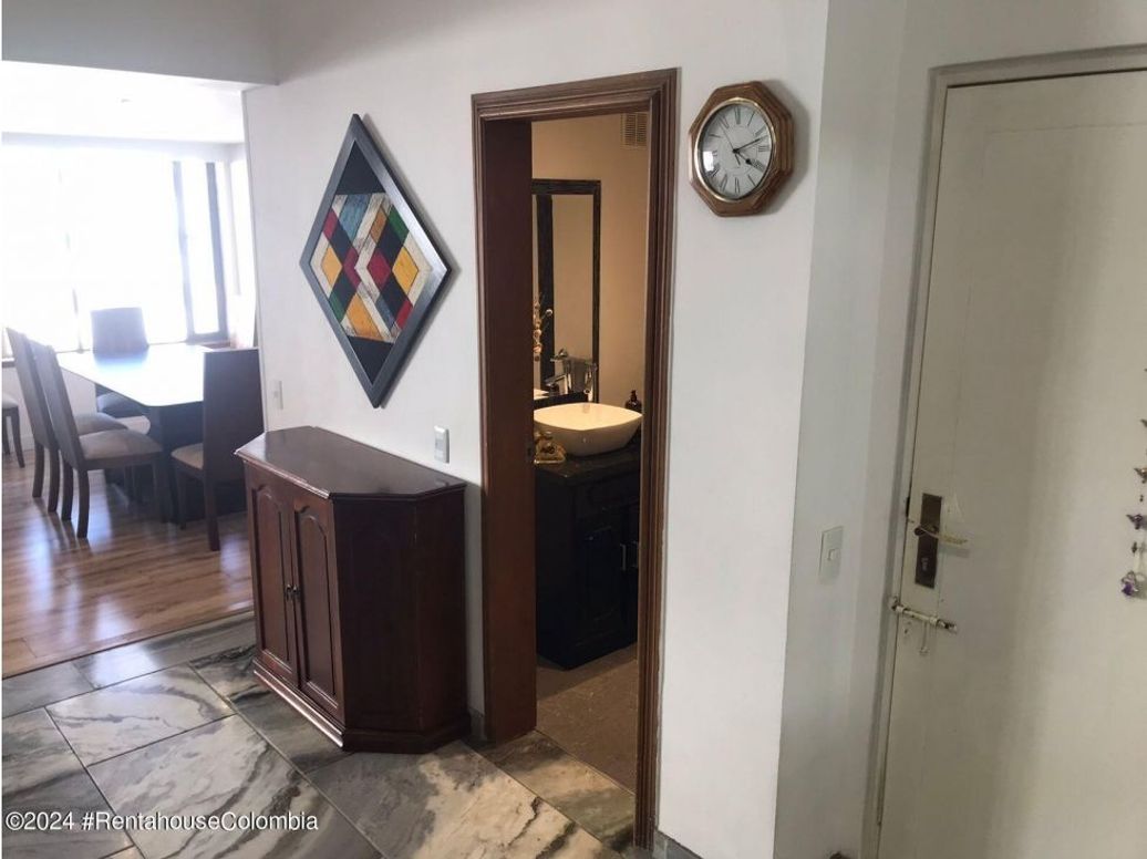 Apartamento de 3 alcobas en venta en Lago Gaitan, Bogotá, 146 m² · foto 15 de 20