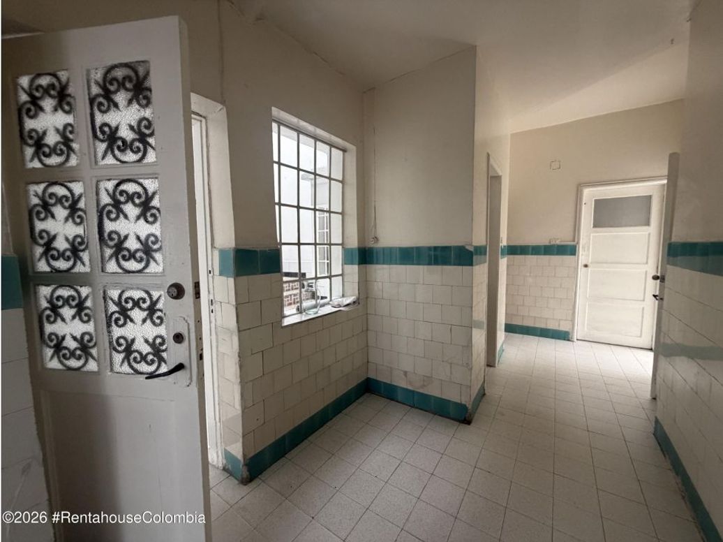 Casa de 7 alcobas en venta en Teusaquillo, Bogotá, 380 m² · foto 11 de 20