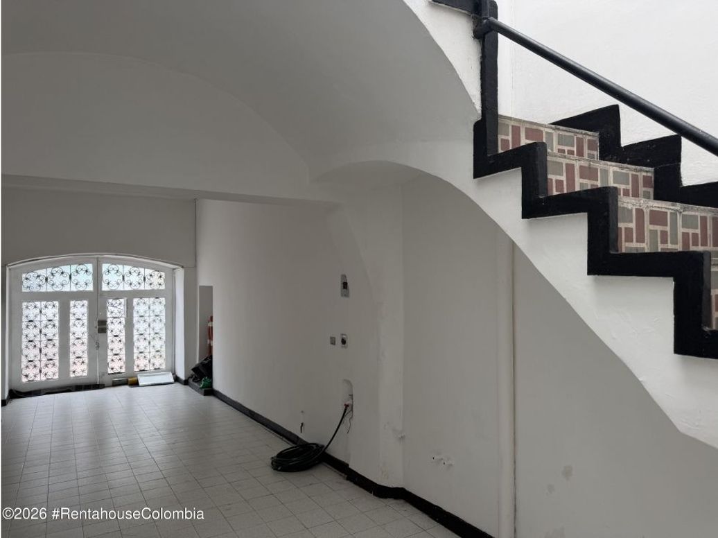 Casa de 7 alcobas en venta en Teusaquillo, Bogotá, 380 m² · foto 10 de 20