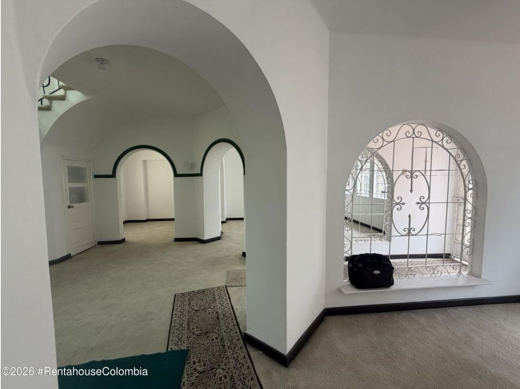 Casa de 7 alcobas en venta en Teusaquillo, Bogotá, 380 m² · foto 9 de 20