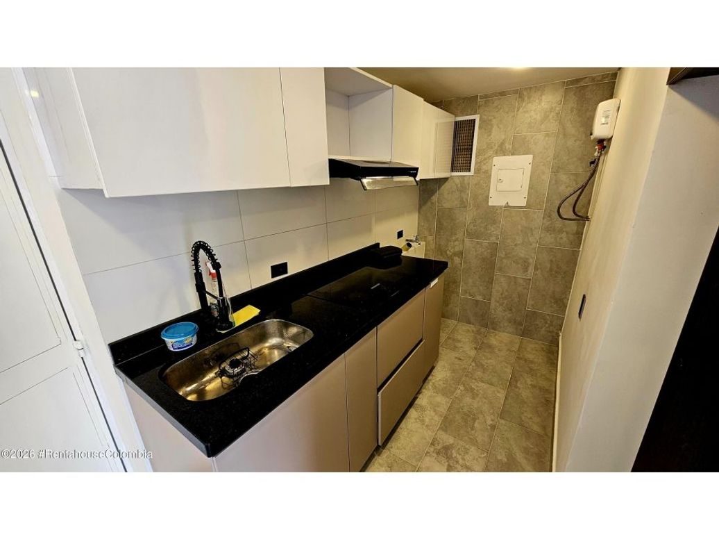 Apartamento de 1 alcoba en venta en La Granja Norte, Bogotá, 35 m² · foto 4 de 9