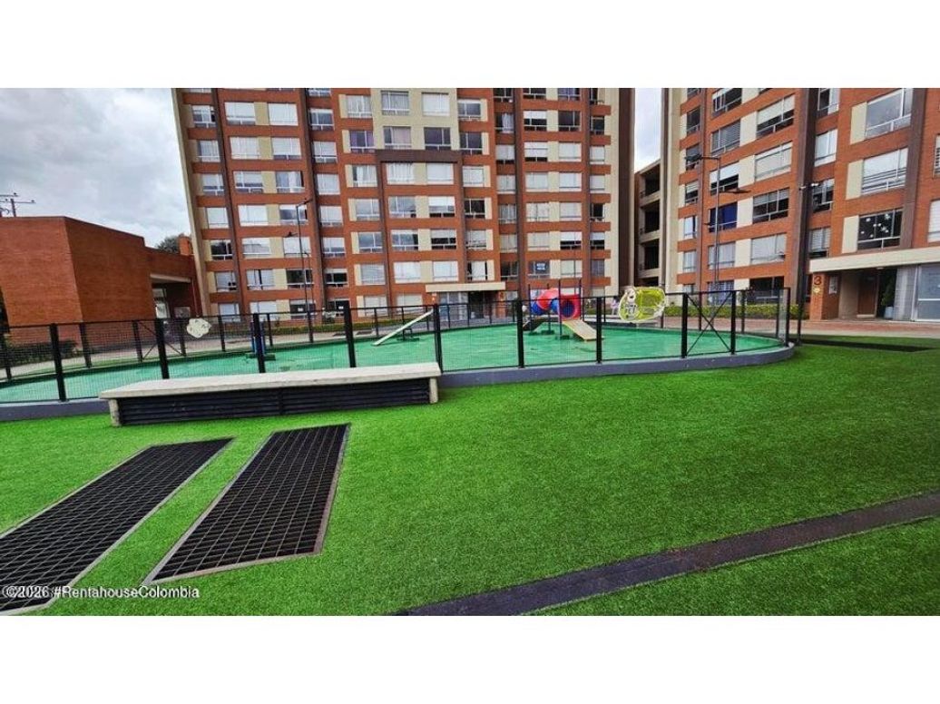 Apartamento de 1 alcoba en venta en La Granja Norte, Bogotá, 35 m² · foto 9 de 9