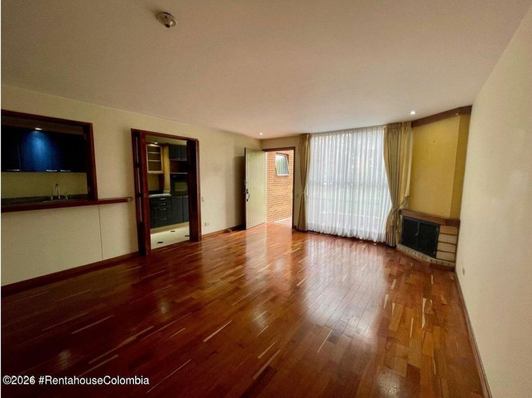 Casa de 3 alcobas en venta en Gratamira, Bogotá, 162 m² · foto 3 de 20