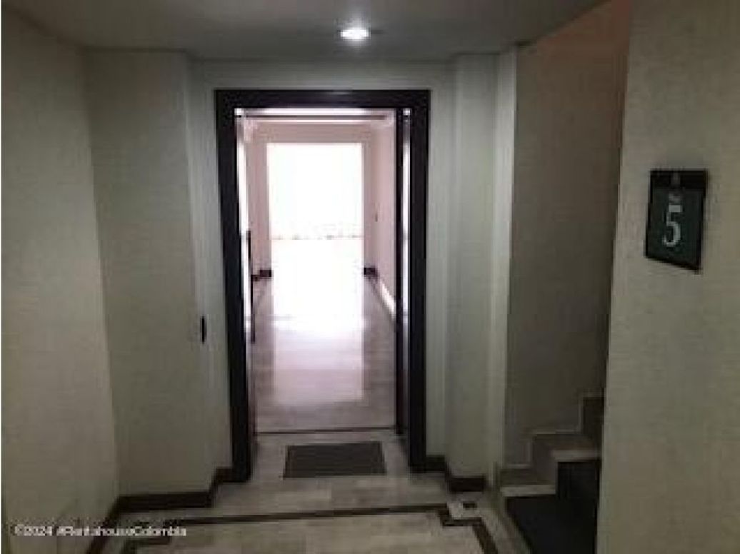 Apartamento de 3 alcobas en venta en Chico Norte Et. Iii, Bogotá, 162 m² · foto 12 de 20