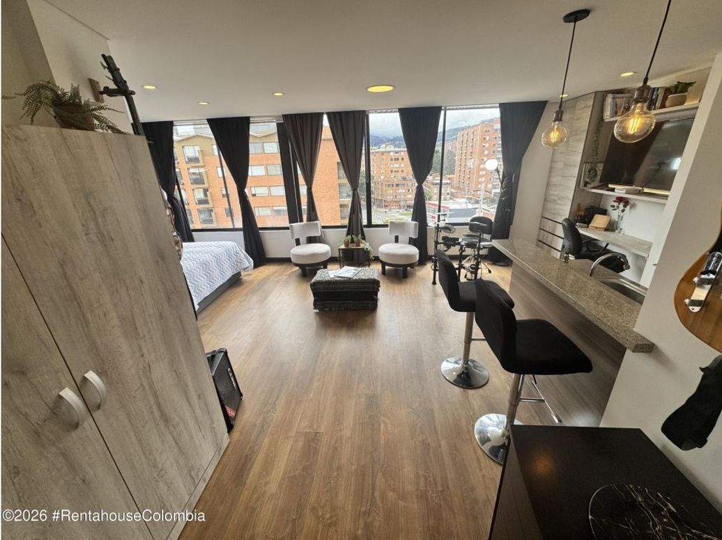 Apartamento de 1 alcoba en venta en Cedritos, Bogotá, 44 m² · foto 3 de 20