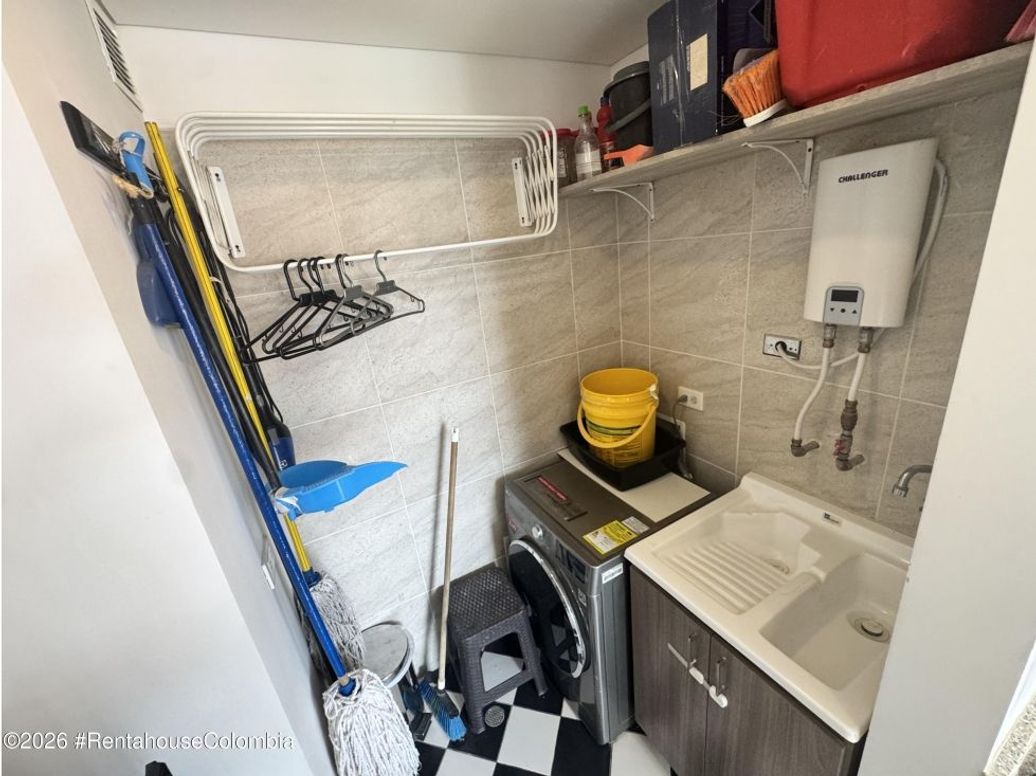 Apartamento de 1 alcoba en venta en Cedritos, Bogotá, 44 m² · foto 6 de 20