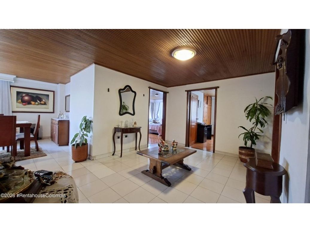 Apartamento de 3 alcobas en venta en Campin Occidental, Bogotá, 110 m² · foto 2 de 20