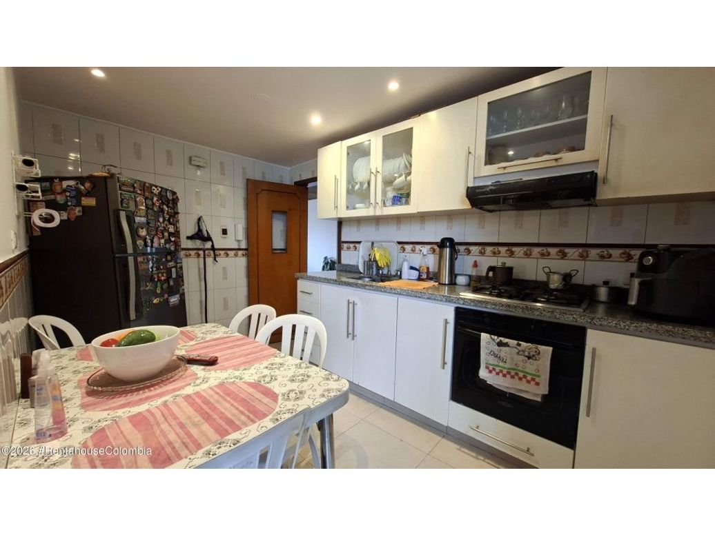 Apartamento de 3 alcobas en venta en Campin Occidental, Bogotá, 110 m² · foto 9 de 20