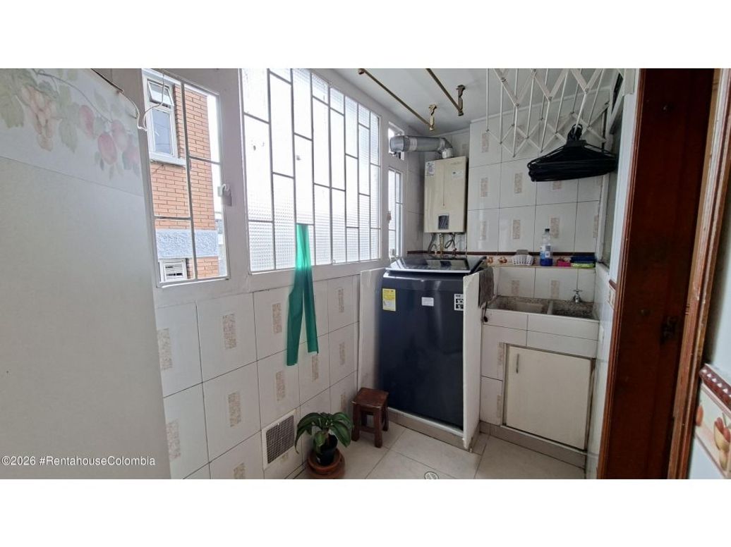 Apartamento de 3 alcobas en venta en Campin Occidental, Bogotá, 110 m² · foto 10 de 20