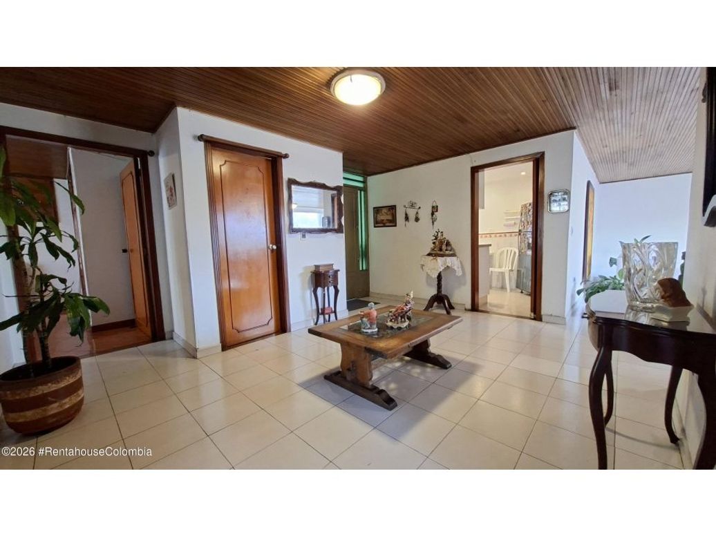 Apartamento de 3 alcobas en venta en Campin Occidental, Bogotá, 110 m² · foto 3 de 20