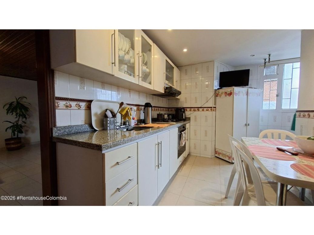Apartamento de 3 alcobas en venta en Campin Occidental, Bogotá, 110 m² · foto 8 de 20