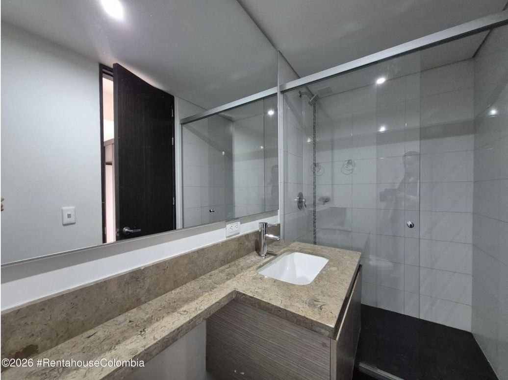 Apartamento de 2 alcobas en venta en Barrancas, Bogotá, 63 m² · foto 10 de 20