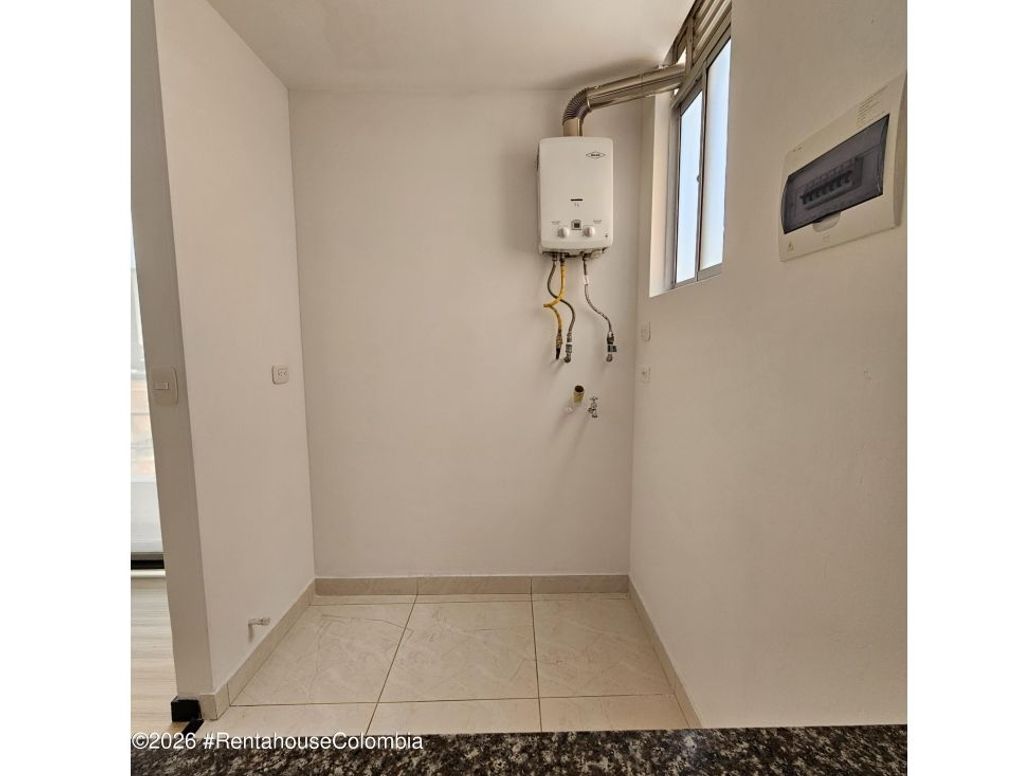 Apartamento en arriendo en San Antonio Noroccidental, Bogotá · foto 13 de 20