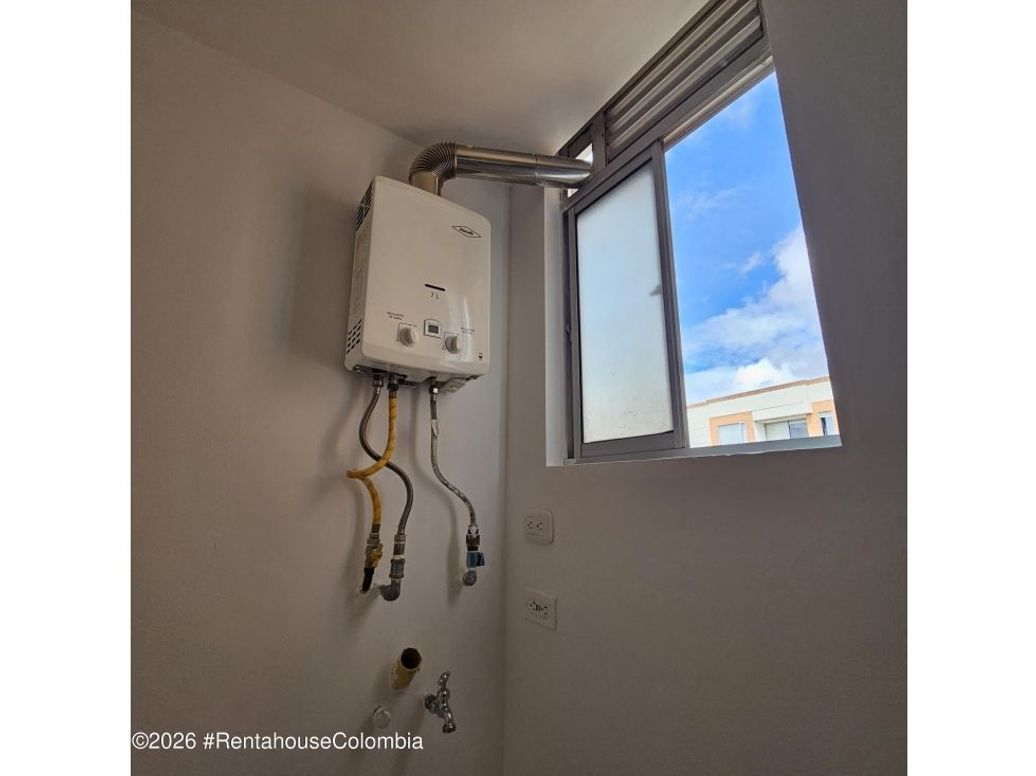 Apartamento en arriendo en San Antonio Noroccidental, Bogotá · foto 14 de 20