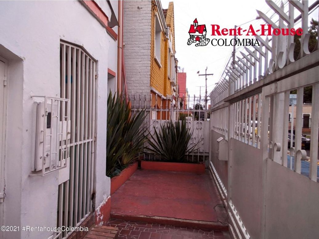 Casa de 30 alcobas en venta en San Luis, Bogotá, 624 m² · foto 3 de 20