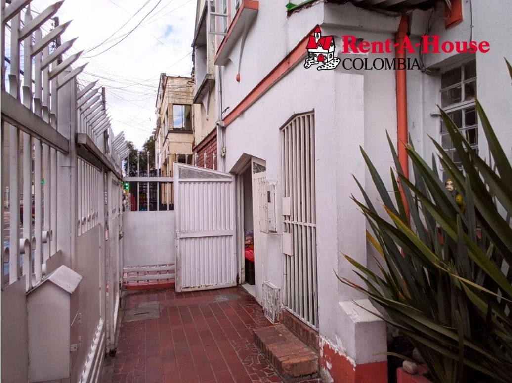 Casa de 30 alcobas en venta en San Luis, Bogotá, 624 m² · foto 2 de 20