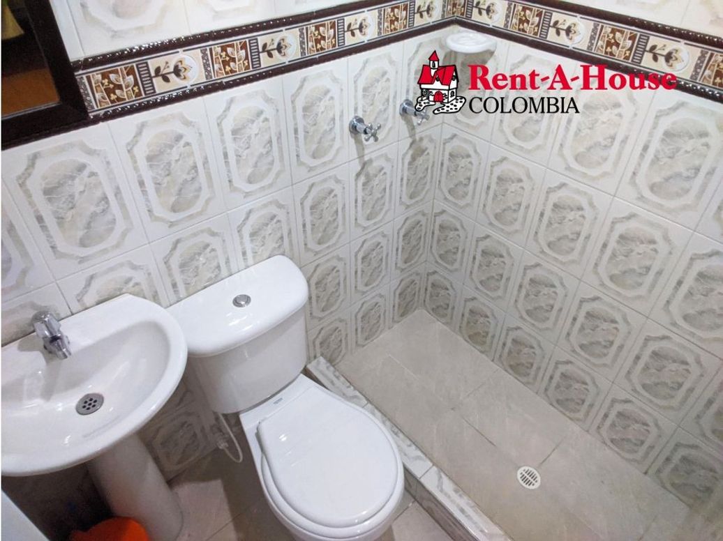Casa de 30 alcobas en venta en San Luis, Bogotá, 624 m² · foto 18 de 20