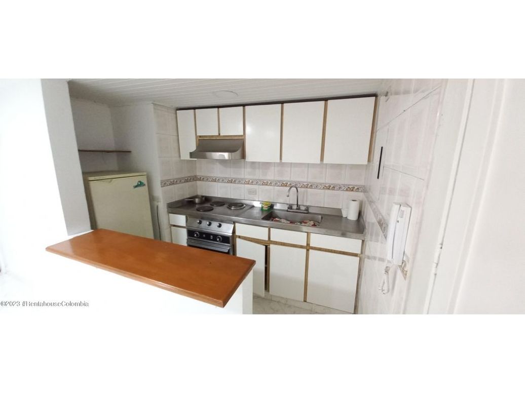 Apartamento de 1 alcoba en venta en Cedritos, Bogotá, 47 m² · foto 12 de 20