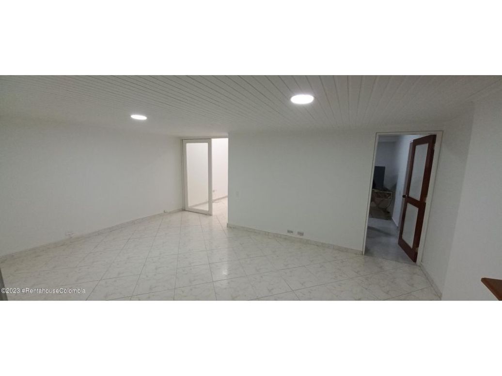 Apartamento de 1 alcoba en venta en Cedritos, Bogotá, 47 m² · foto 9 de 20