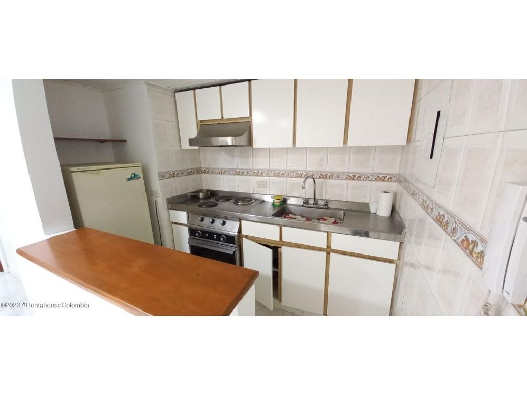 Apartamento de 1 alcoba en venta en Cedritos, Bogotá, 47 m² · foto 11 de 20