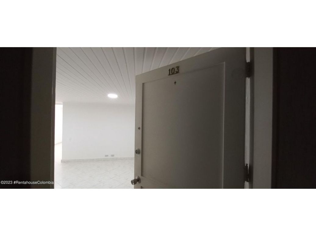 Apartamento de 1 alcoba en venta en Cedritos, Bogotá, 47 m² · foto 8 de 20