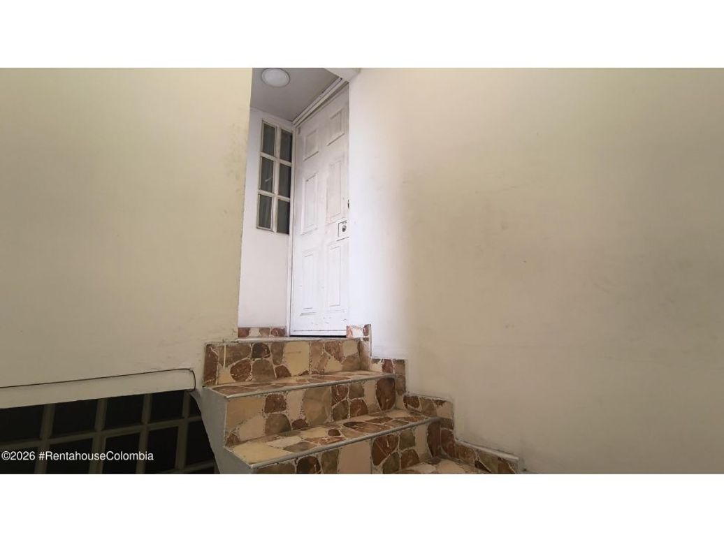 Casa de 10 alcobas en venta en La Estancia, Bogotá, 252 m² · foto 6 de 20