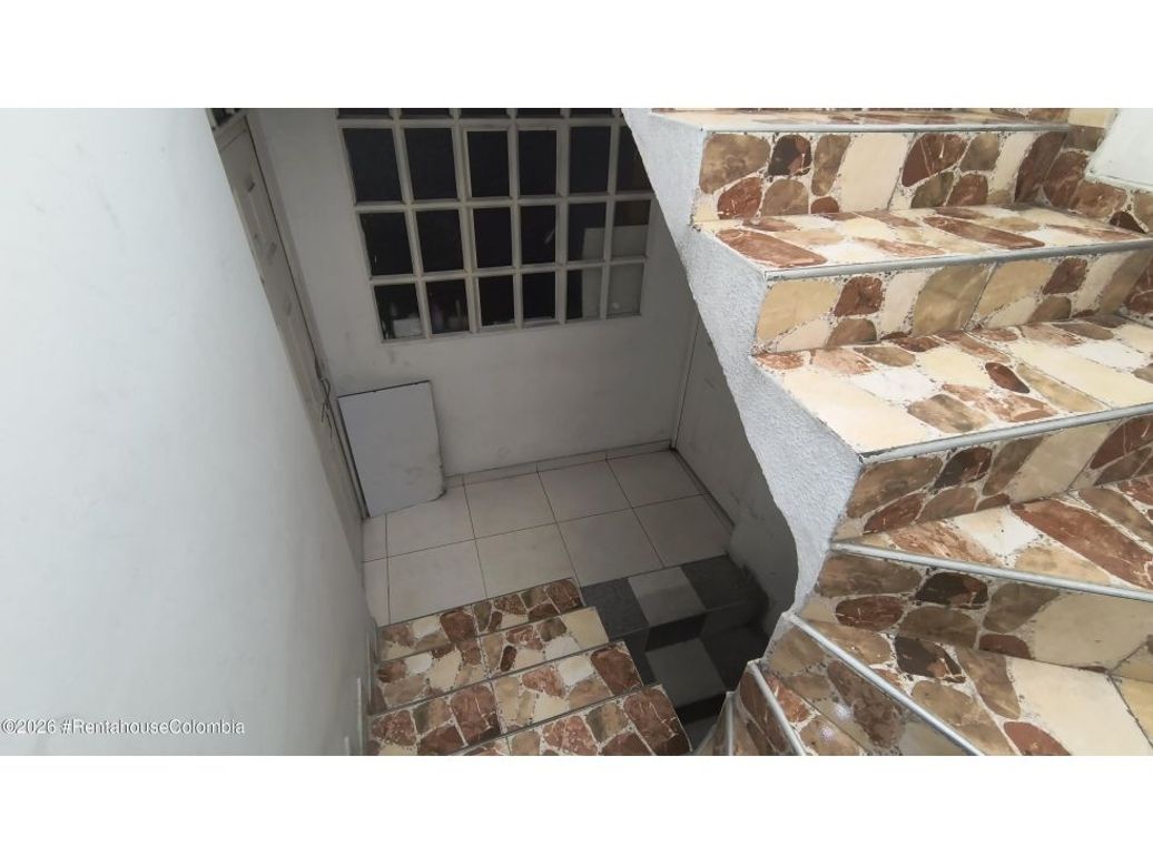 Casa de 10 alcobas en venta en La Estancia, Bogotá, 252 m² · foto 5 de 20