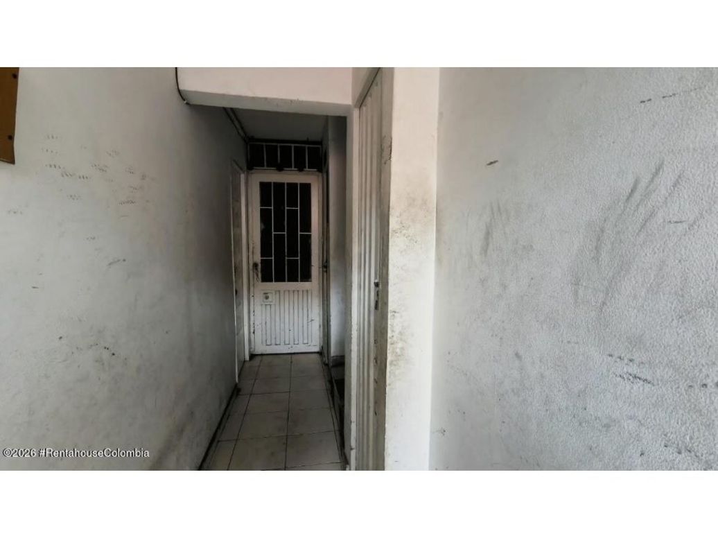 Casa de 10 alcobas en venta en La Estancia, Bogotá, 252 m² · foto 2 de 20