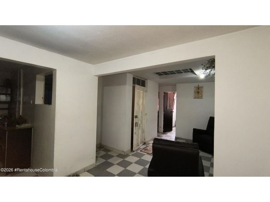 Casa de 10 alcobas en venta en La Estancia, Bogotá, 252 m² · foto 12 de 20