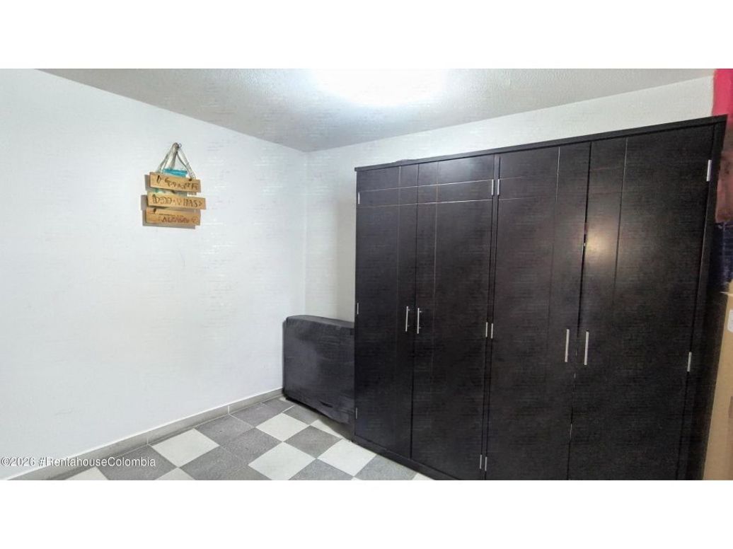 Casa de 10 alcobas en venta en La Estancia, Bogotá, 252 m² · foto 17 de 20