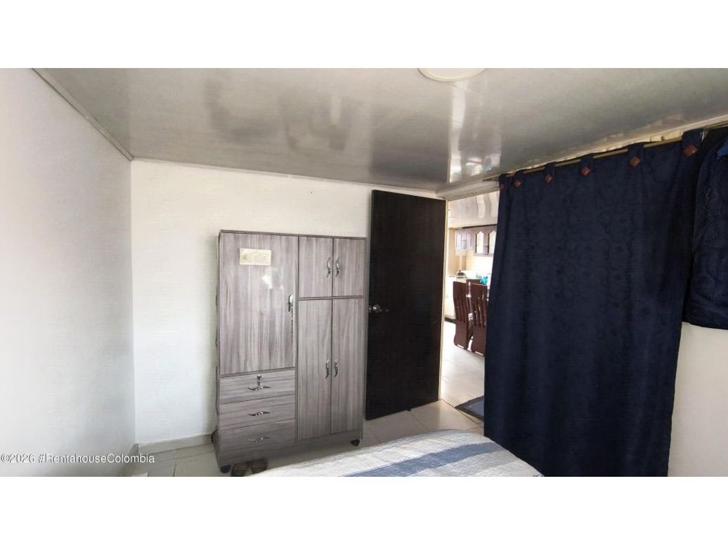 Casa de 10 alcobas en venta en La Estancia, Bogotá, 252 m² · foto 19 de 20
