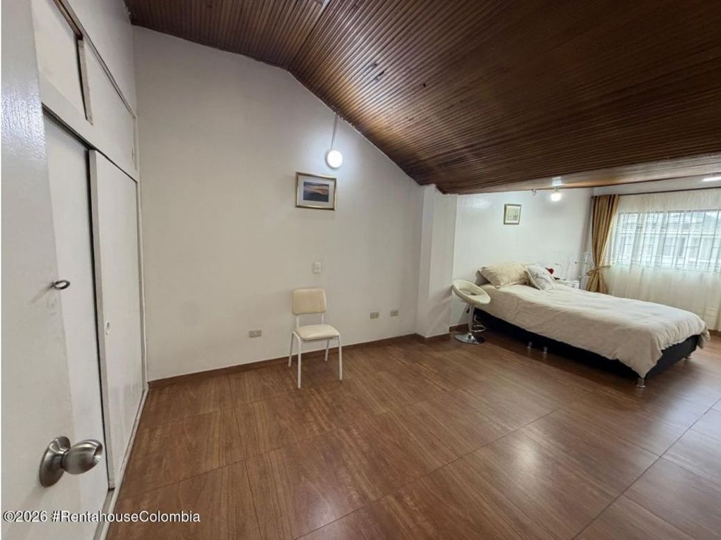 Casa de 5 alcobas en venta en Pontevedra, Bogotá, 262 m² · foto 16 de 20