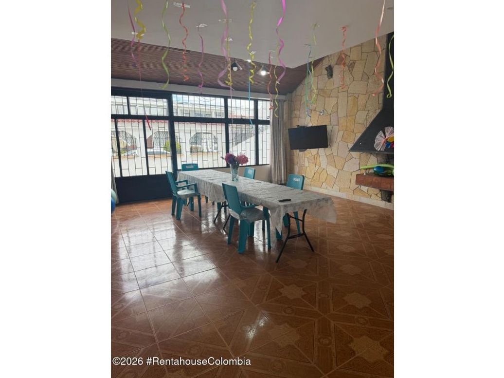 Casa de 5 alcobas en venta en Pontevedra, Bogotá, 262 m² · foto 5 de 20