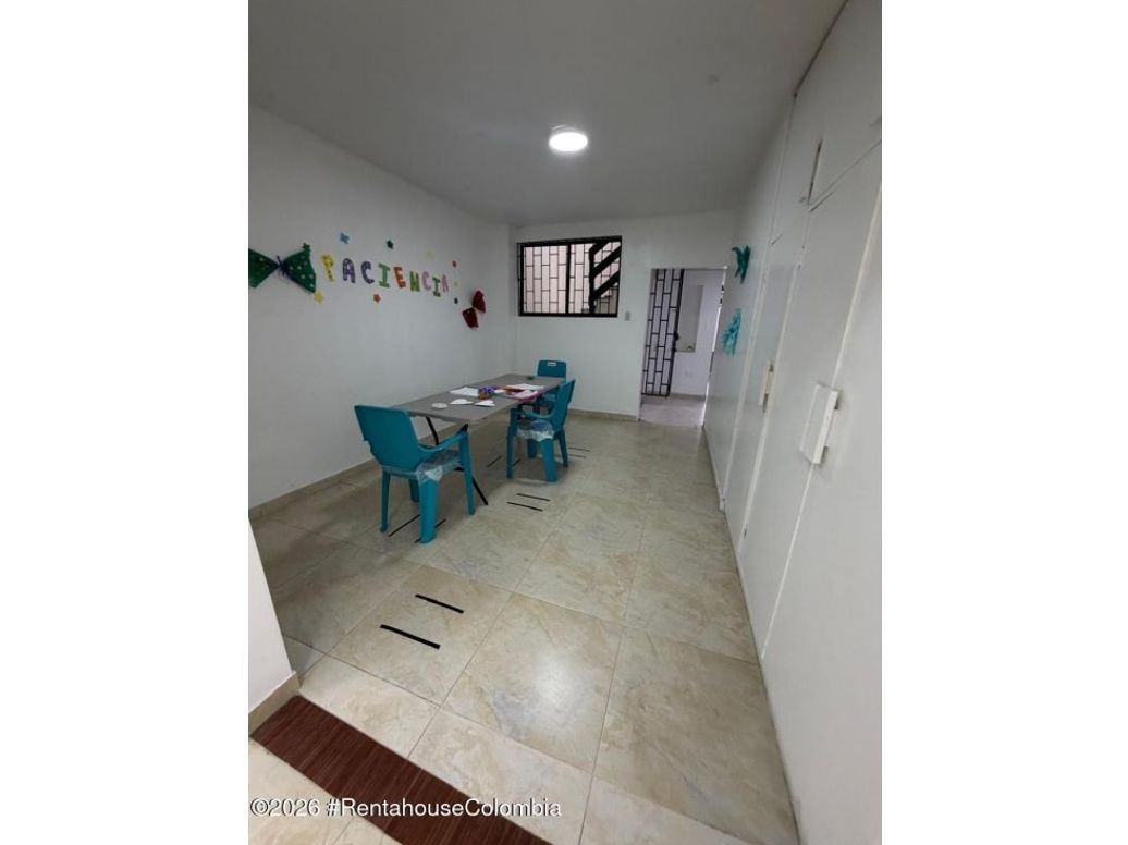 Casa de 5 alcobas en venta en Pontevedra, Bogotá, 262 m² · foto 13 de 20