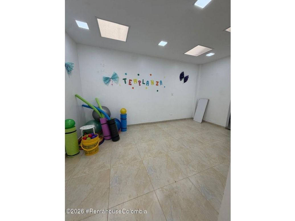 Casa de 5 alcobas en venta en Pontevedra, Bogotá, 262 m² · foto 12 de 20