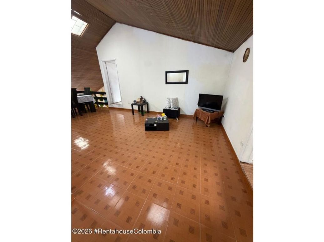 Casa de 5 alcobas en venta en Pontevedra, Bogotá, 262 m² · foto 14 de 20