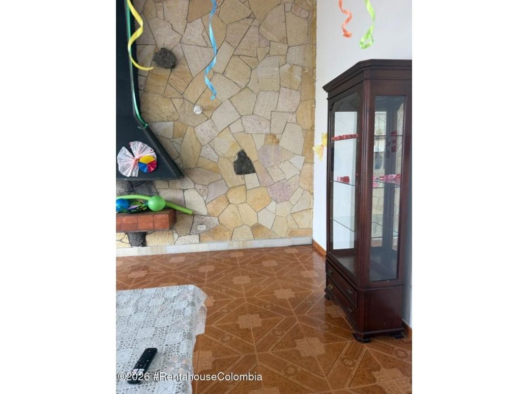 Casa de 5 alcobas en venta en Pontevedra, Bogotá, 262 m² · foto 6 de 20