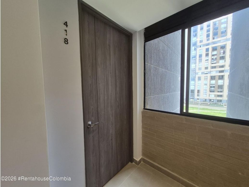 Apartamento de 1 alcoba en venta en Parque Popular Salitre, Bogotá, 31 m² · foto 2 de 14