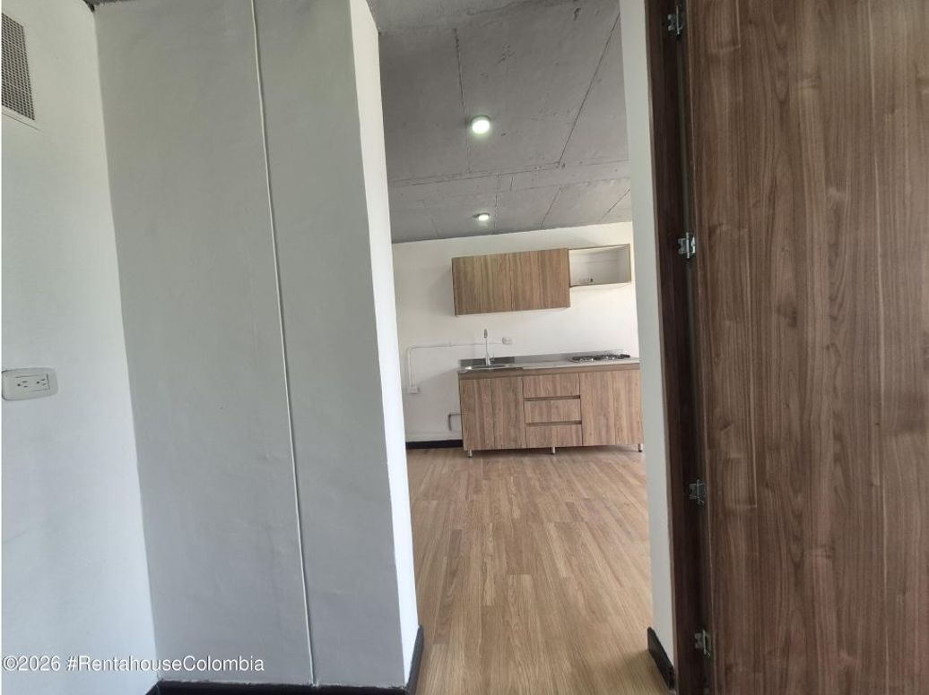 Apartamento de 1 alcoba en venta en Parque Popular Salitre, Bogotá, 31 m² · foto 7 de 14