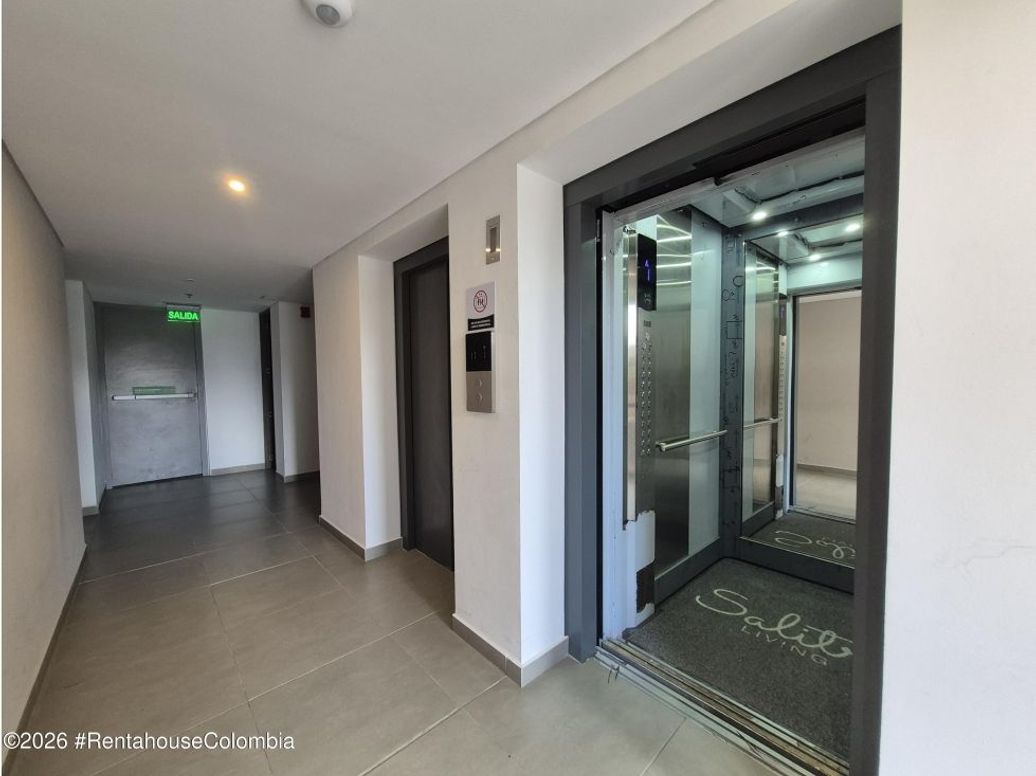 Apartamento de 1 alcoba en venta en Parque Popular Salitre, Bogotá, 31 m² · foto 9 de 14