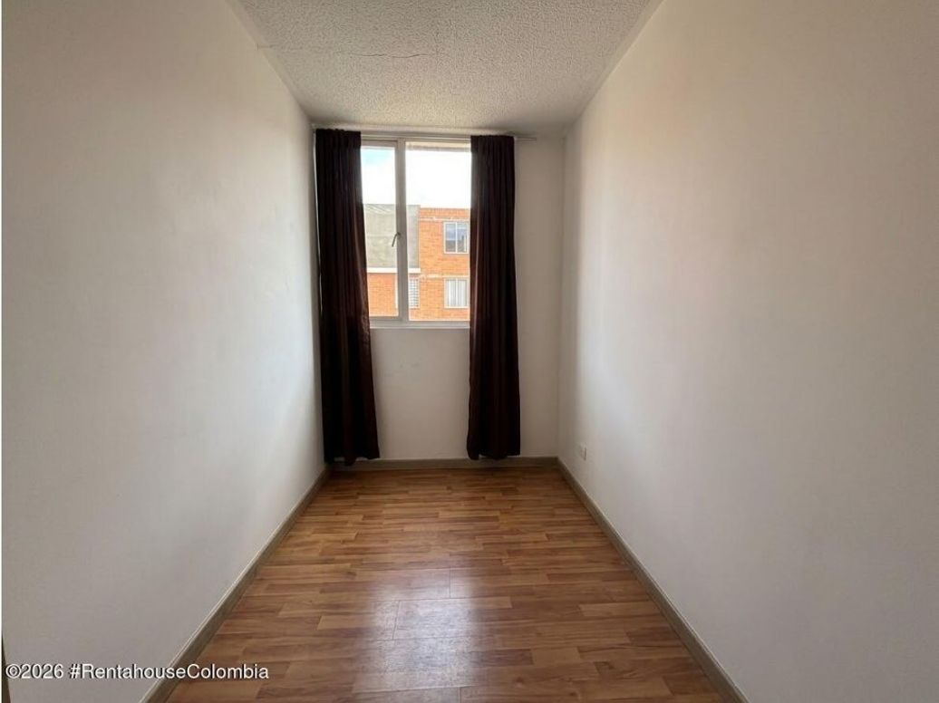 Apartamento de 2 alcobas en venta en Centro Fontibon, Bogotá, 280 m² · foto 7 de 18