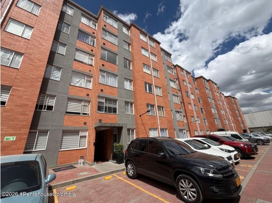 Apartamento de 2 alcobas en venta en Centro Fontibon, Bogotá, 280 m² · foto 17 de 18