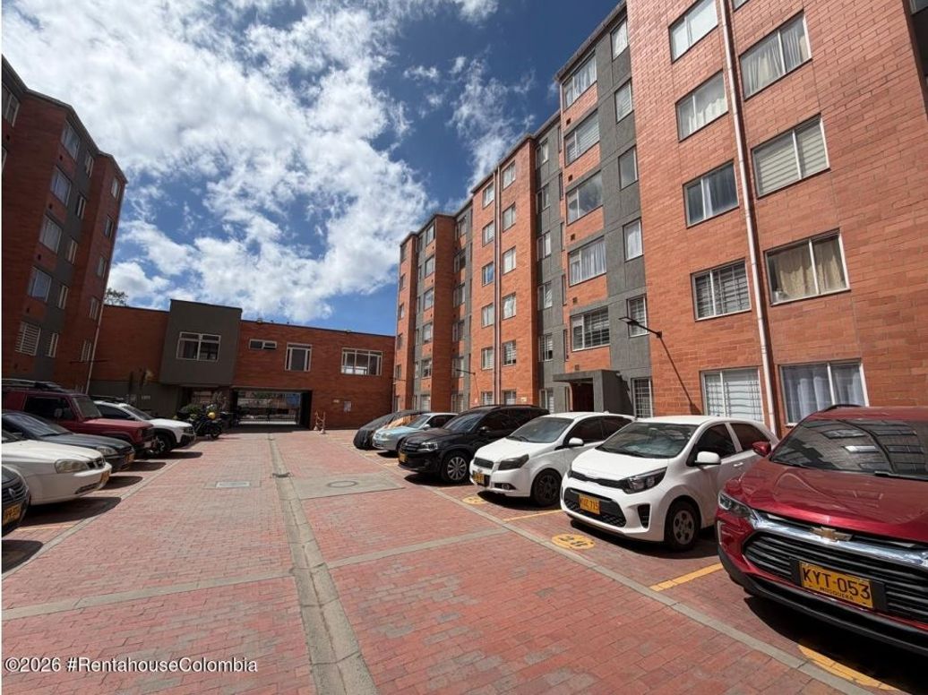 Apartamento de 2 alcobas en venta en Centro Fontibon, Bogotá, 280 m² · foto 16 de 18