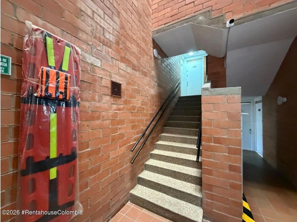 Apartamento de 2 alcobas en venta en Centro Fontibon, Bogotá, 280 m² · foto 3 de 18