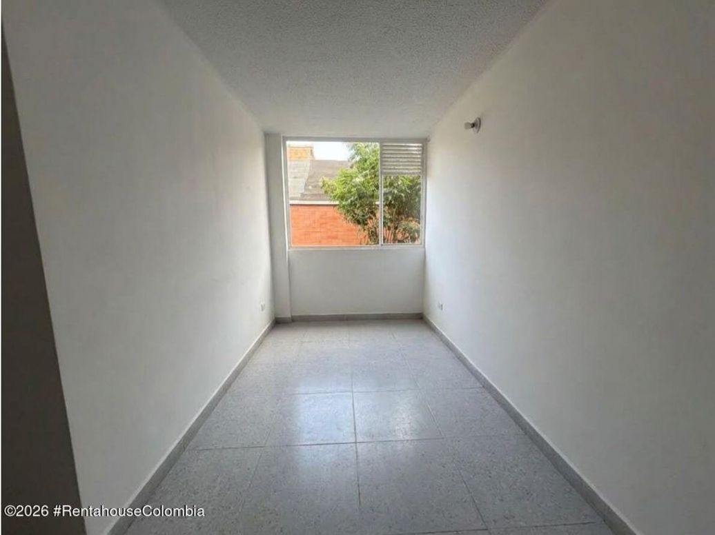 Apartamento de 2 alcobas en venta en Centro Fontibon, Bogotá, 280 m² · foto 5 de 18