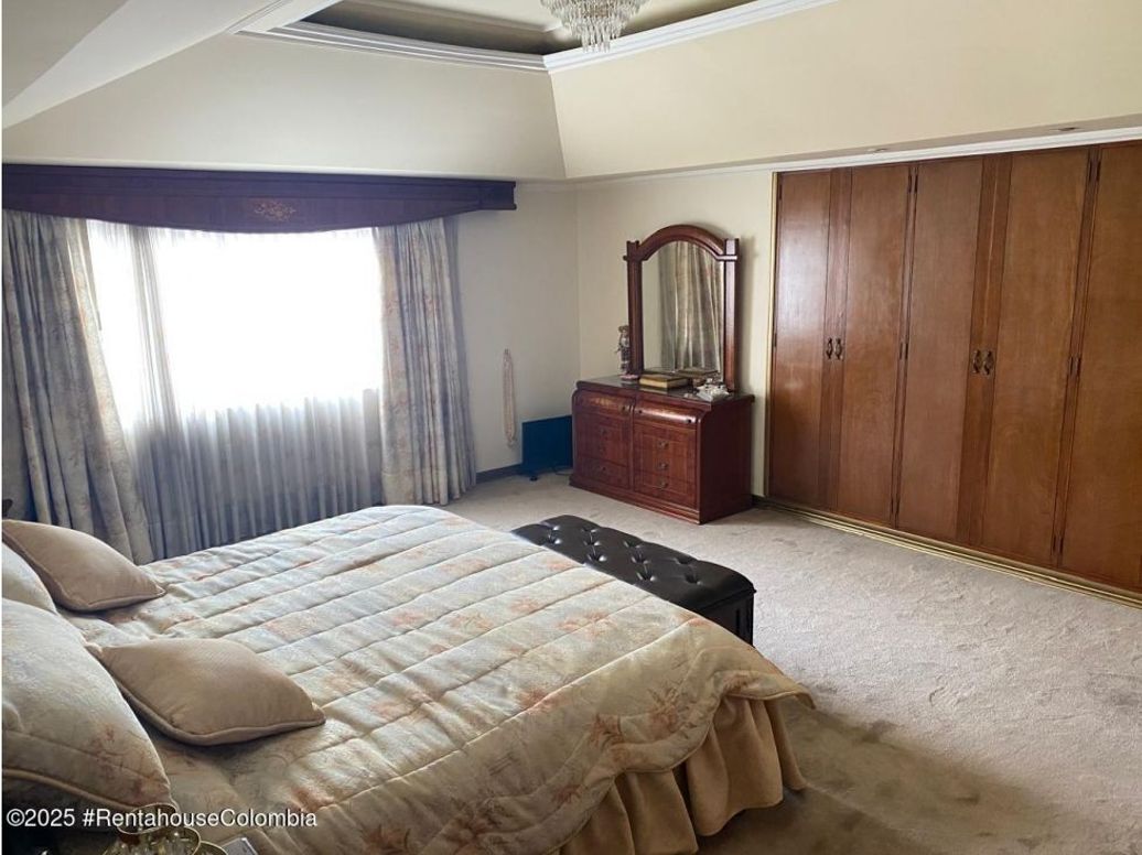 Apartamento de 3 alcobas en venta en Chico Norte Et. Iii, Bogotá, 298 m² · foto 15 de 17