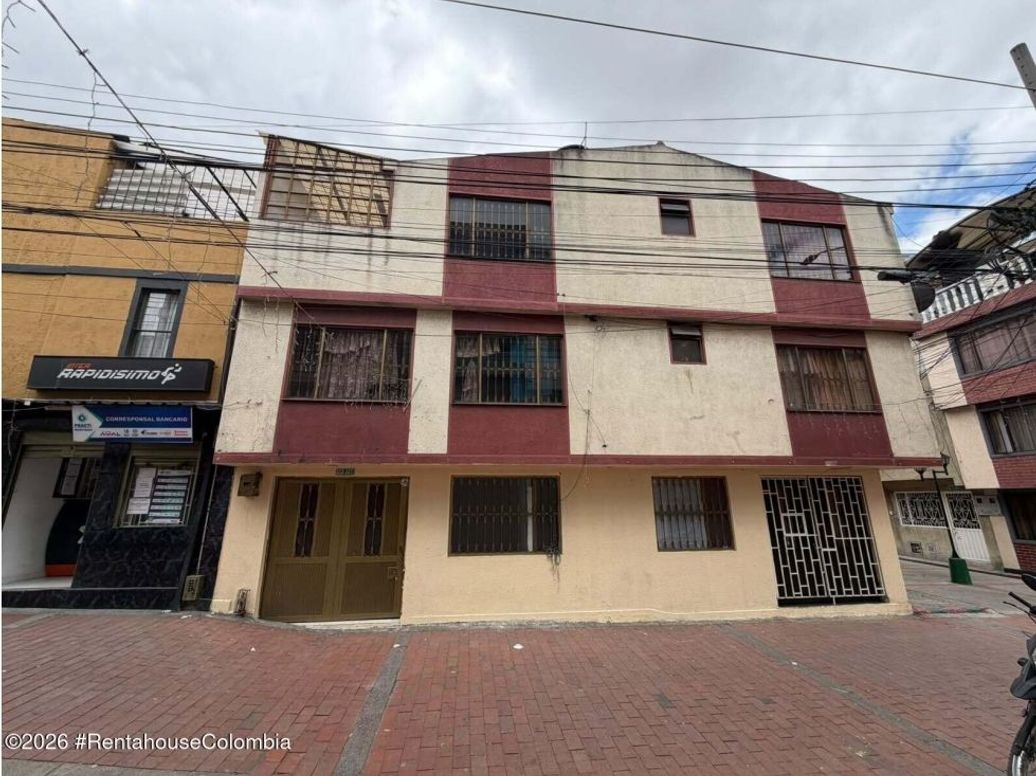 Casa de 4 alcobas en venta en San Luis, Bogotá · foto 3 de 12