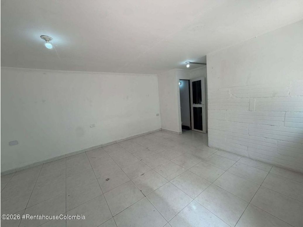 Casa de 4 alcobas en venta en San Luis, Bogotá · foto 11 de 12