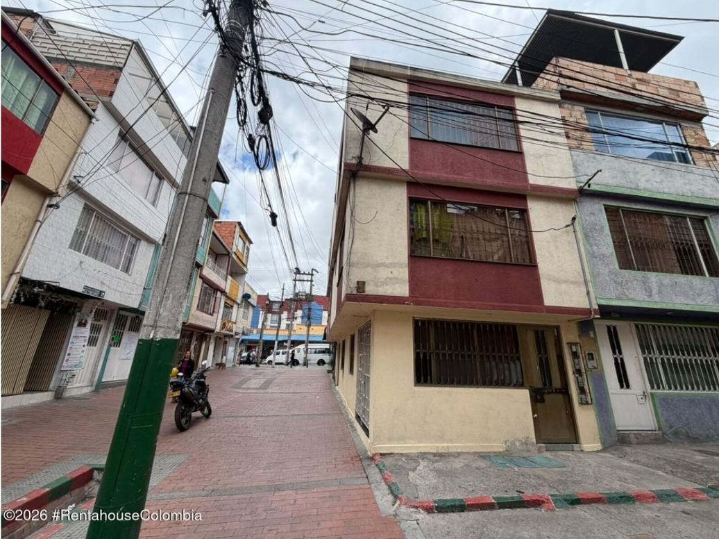 Casa de 4 alcobas en venta en San Luis, Bogotá · foto 6 de 12