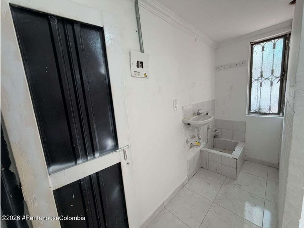 Casa de 4 alcobas en venta en San Luis, Bogotá · foto 9 de 12
